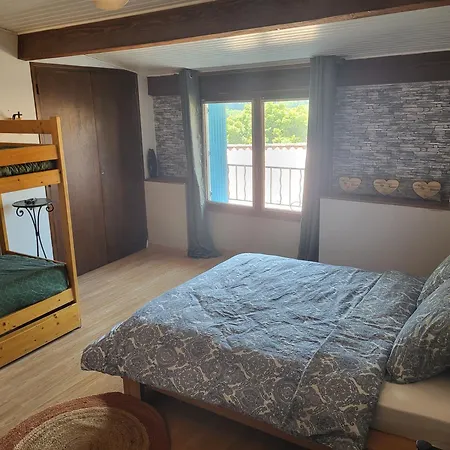 Les Irlandais-appartement * Bayons